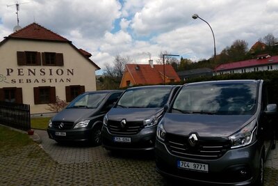 Private One Way Transfer from Český Krumlov to Vienna