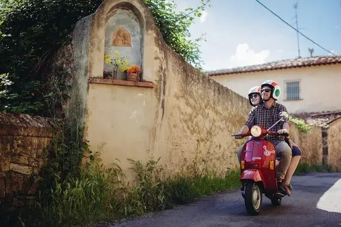 Florence Vespa Tour: Tuscan Hills and Italian Cuisine