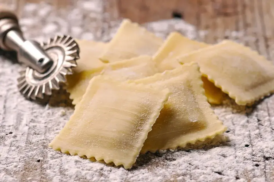 Poggibonsi: Wine Tasting, Pasta & Ice Cream Making Class